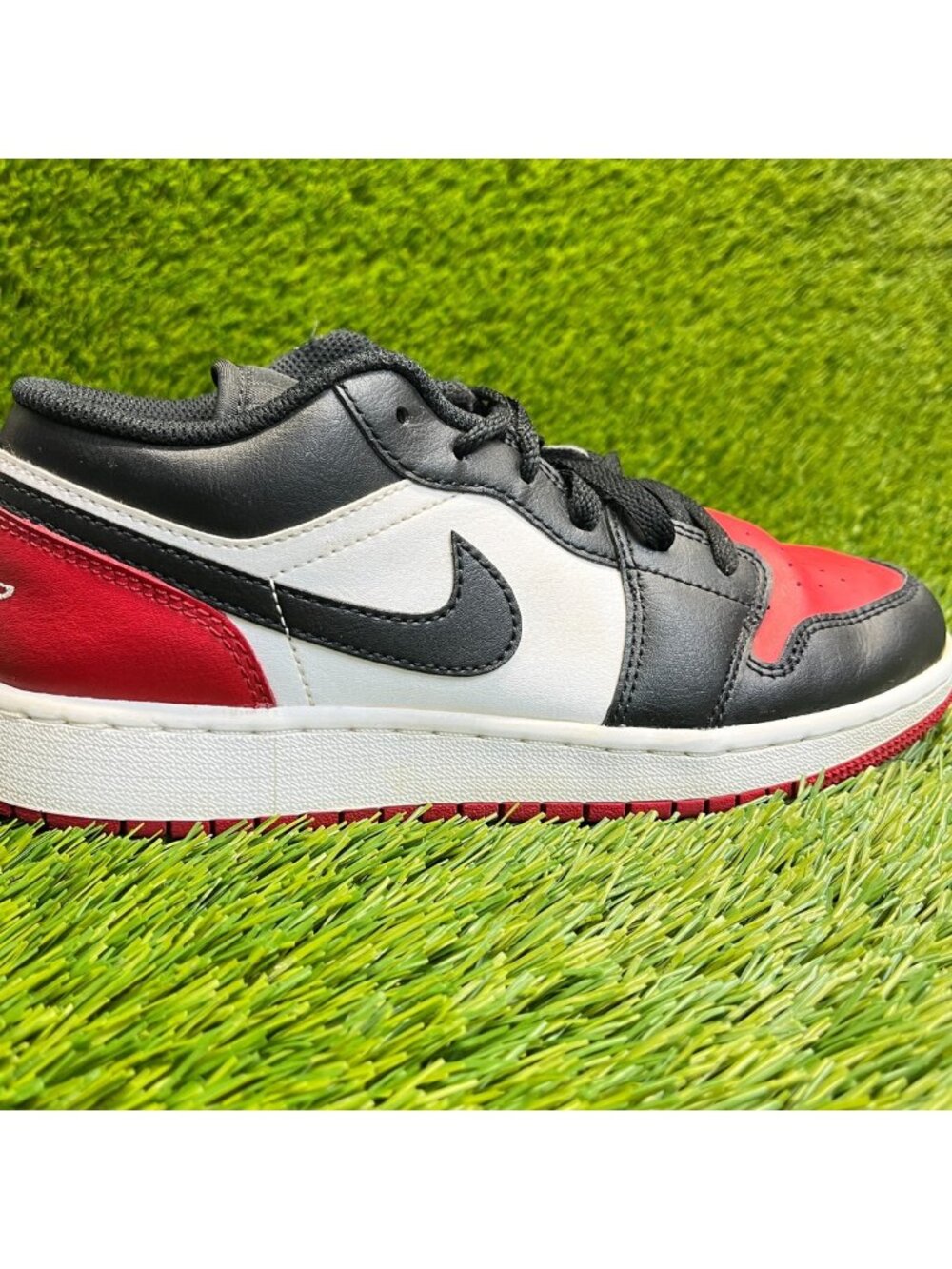 Nike‎ Air Jordan 1 Low Boys Size 5Y Red Black Athletic Leather Shoes Sneakers